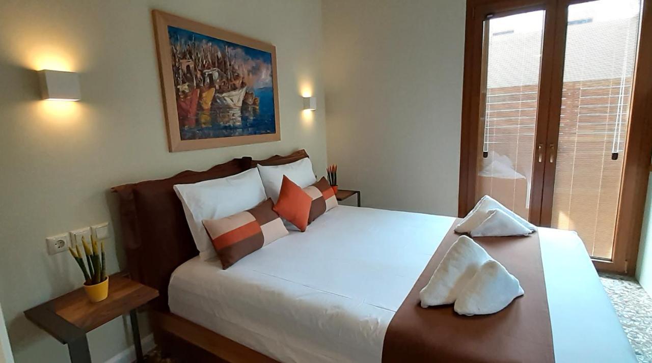 Andros 4 All Seasons Villas & Suites Ormos  Exteriör bild